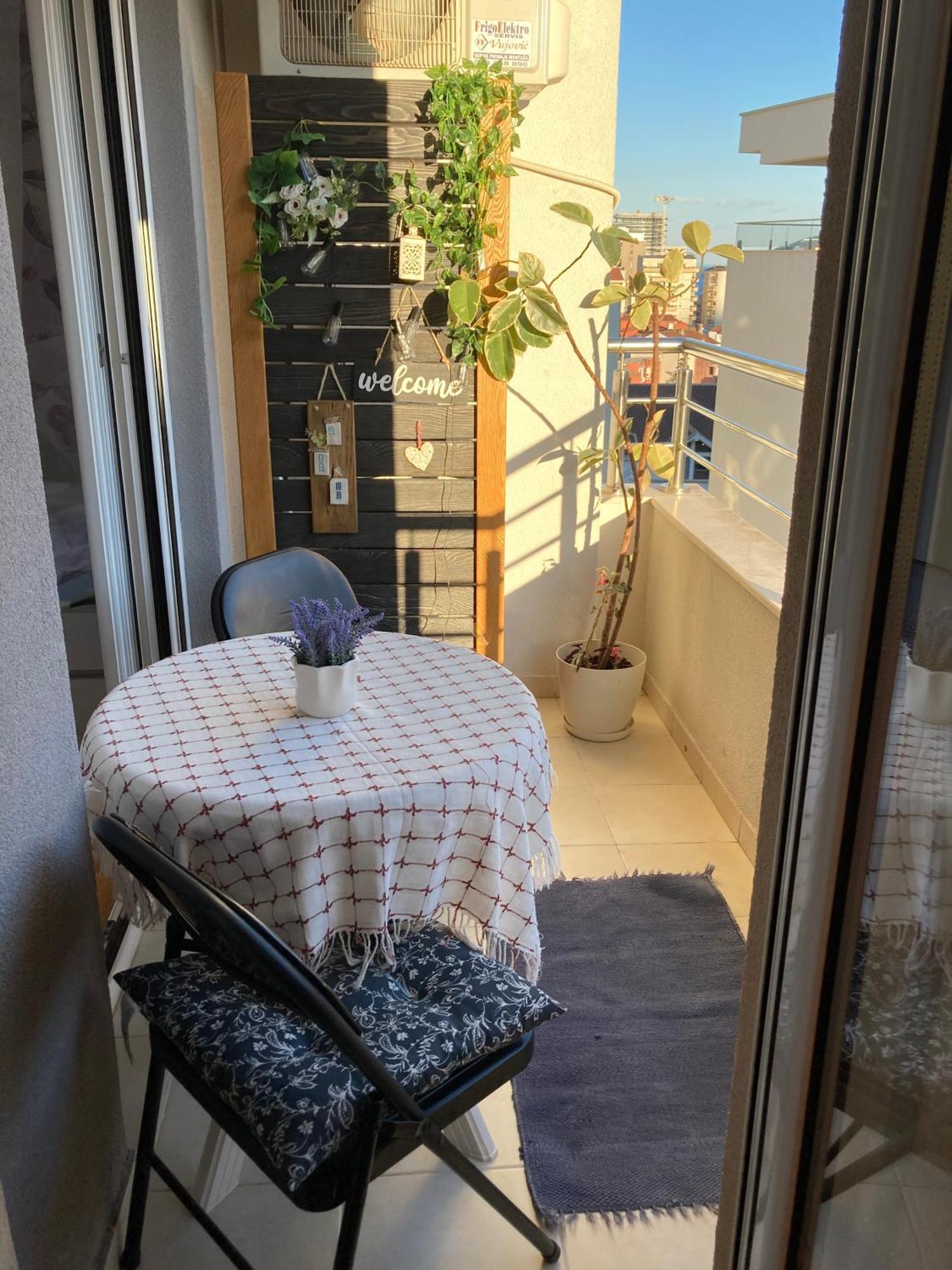 Apartment De Lux *